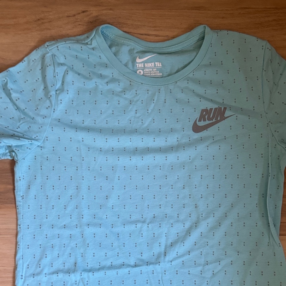 Nike RUN Logo Tee - Picture 2 of 7